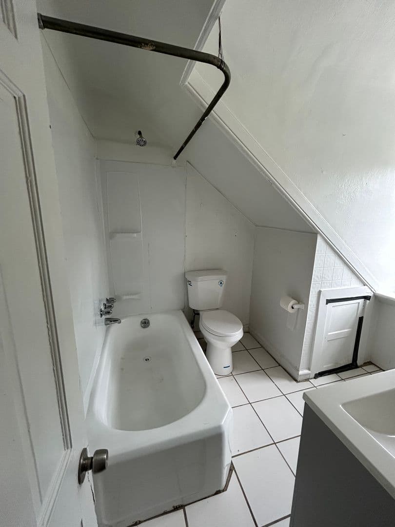 Philadelphia Apartment: 4908 Germantown Ave.