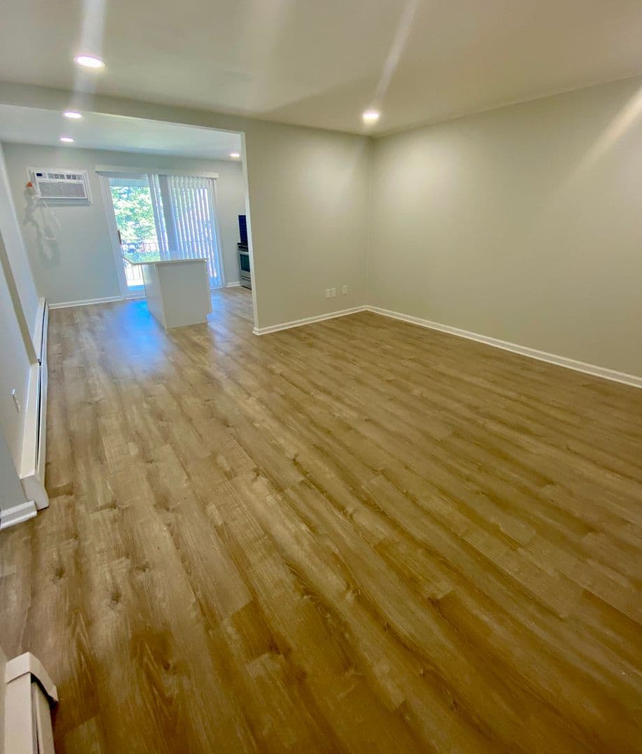 Phoenixville Apartment: 1070 W Bridge St