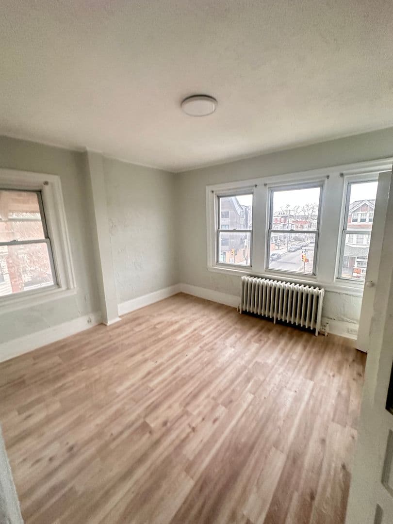 Philadelphia Apartment: 4950 Walnut Street