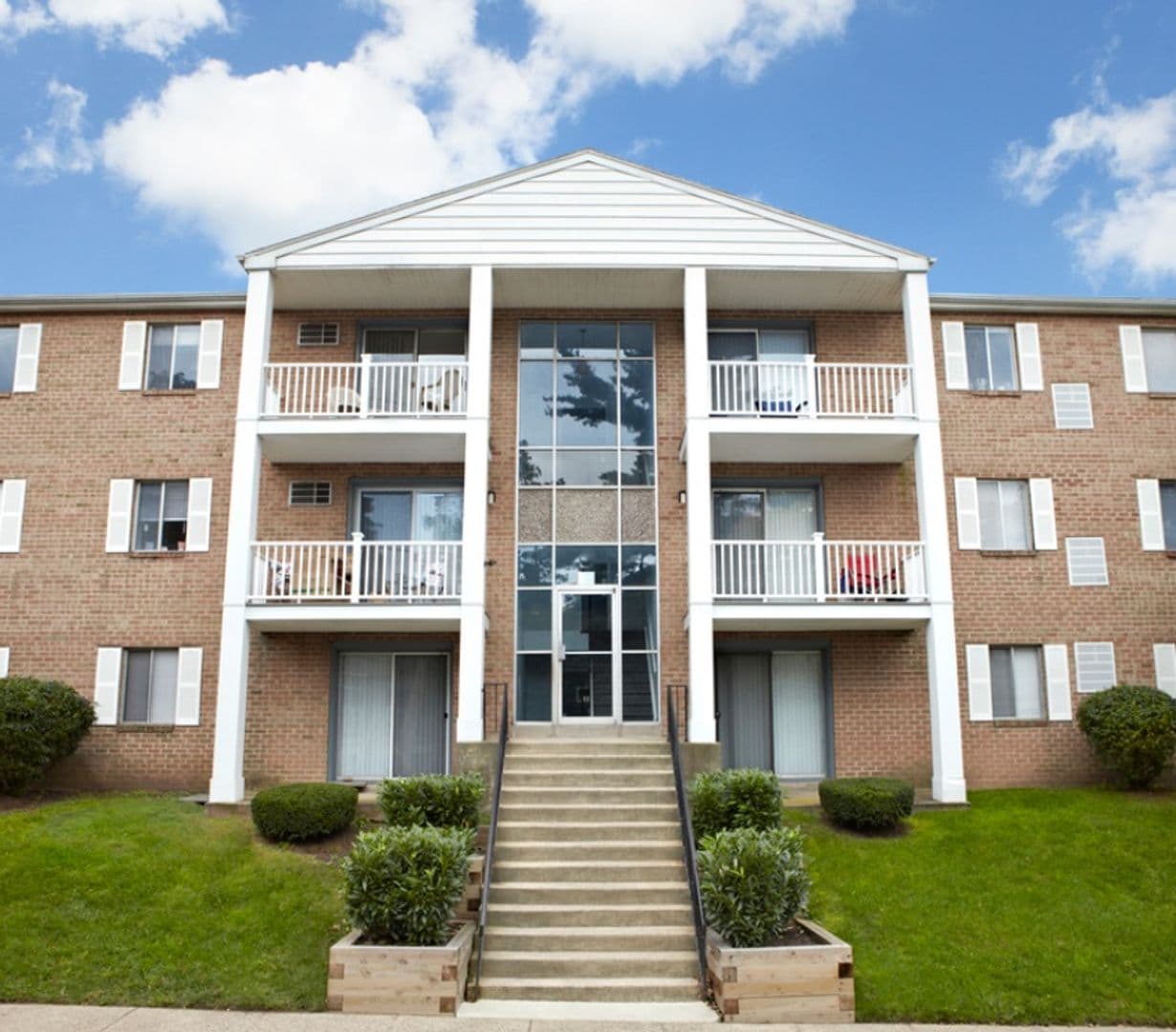 Royersford Apartment: 25 North 5th Ave