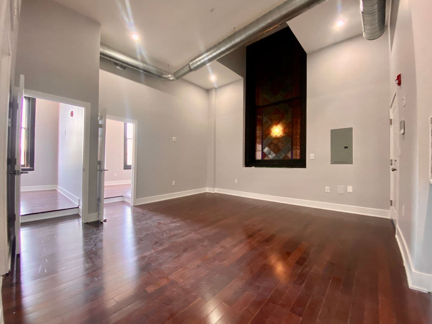Philadelphia Apartment: 300 Richmond Street