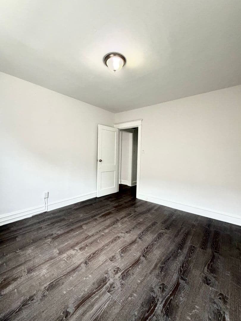 Philadelphia Apartment: 715 East Church Lane