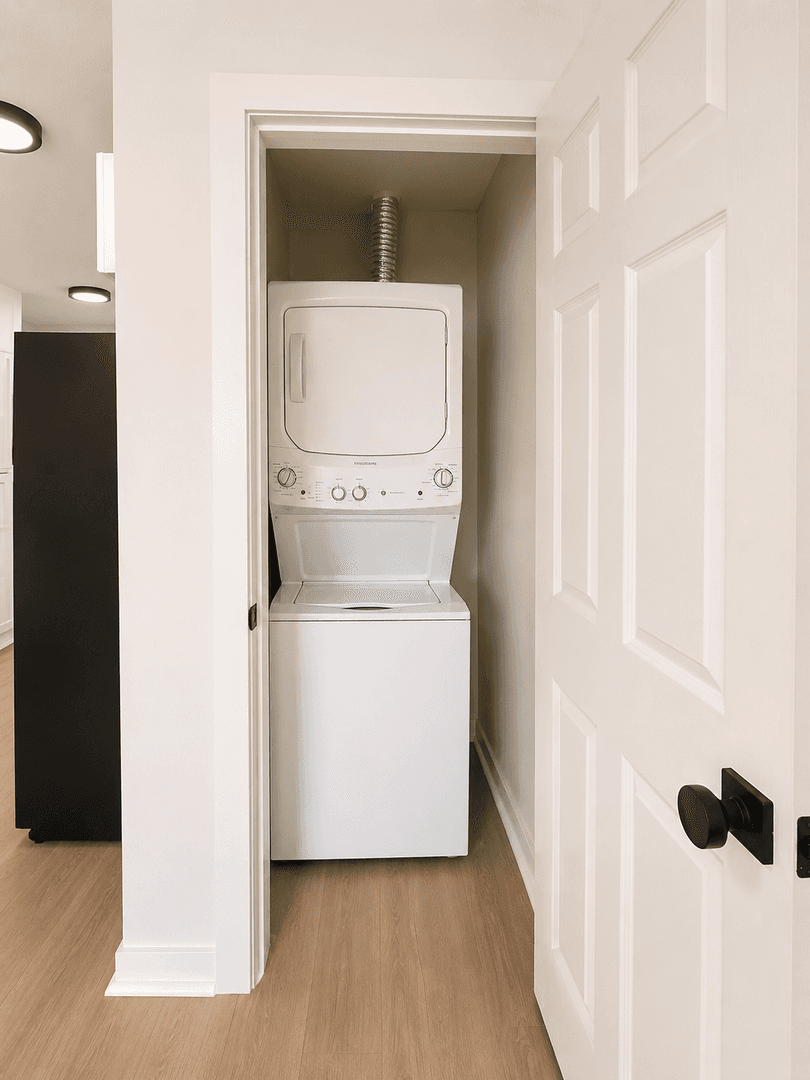 West Deptford Apartment: 601 W Tatum Street