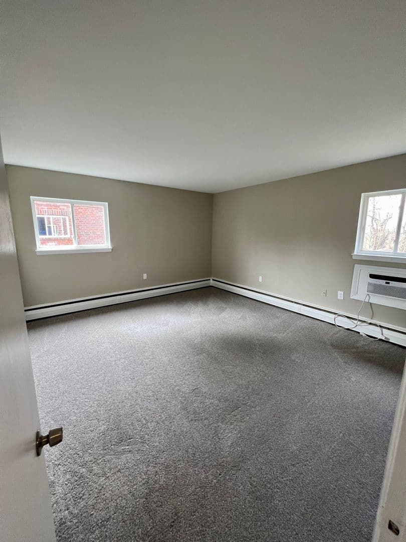 Chester Apartment: 500 East 24th Street