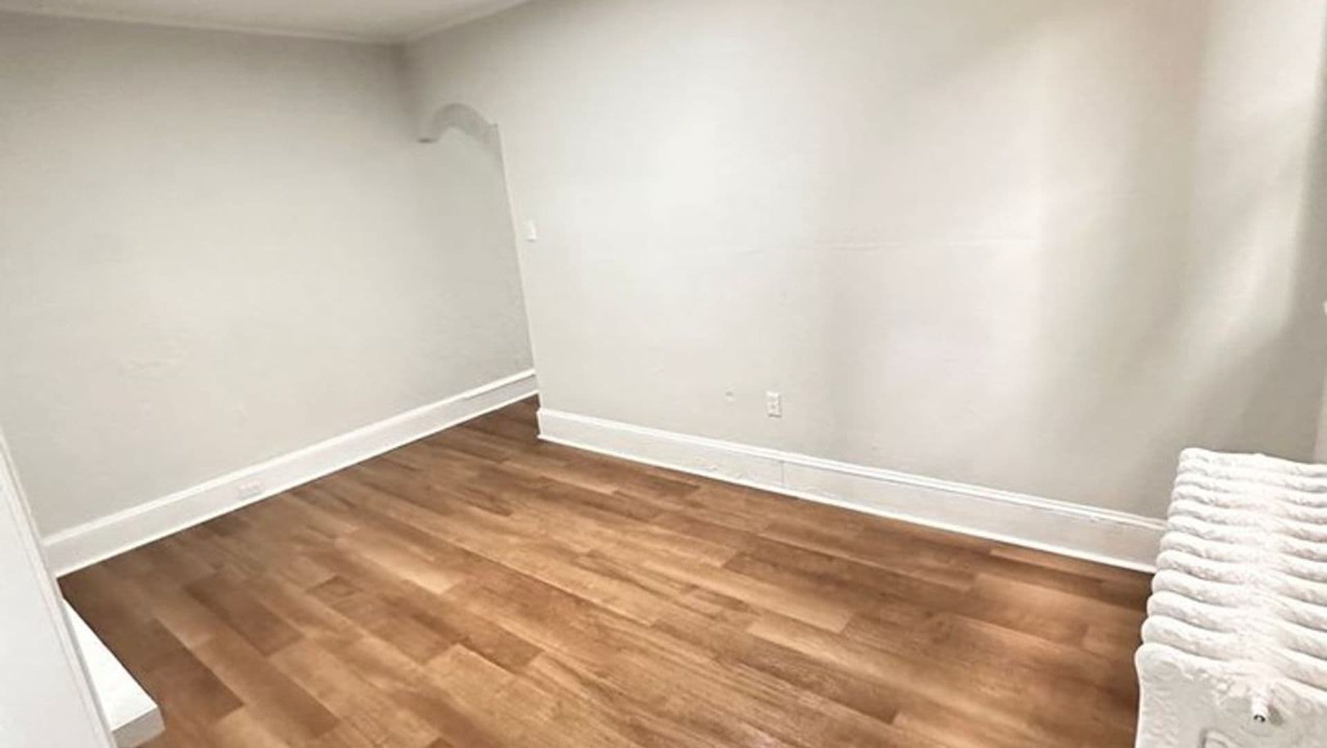 Philadelphia Apartment: 4939 Walnut Street