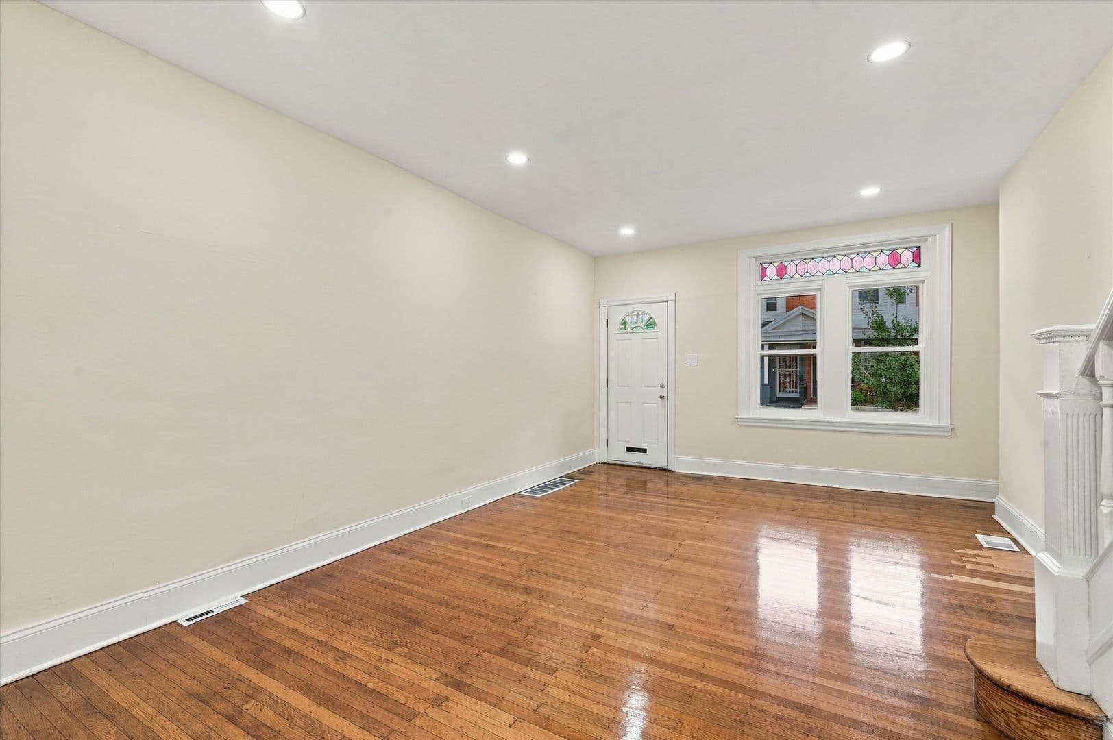 Philadelphia Apartment: 5050 Irving St.