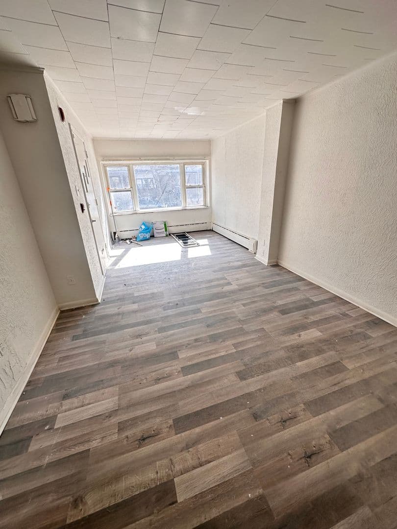 Philadelphia Apartment: 5023 Walnut Street