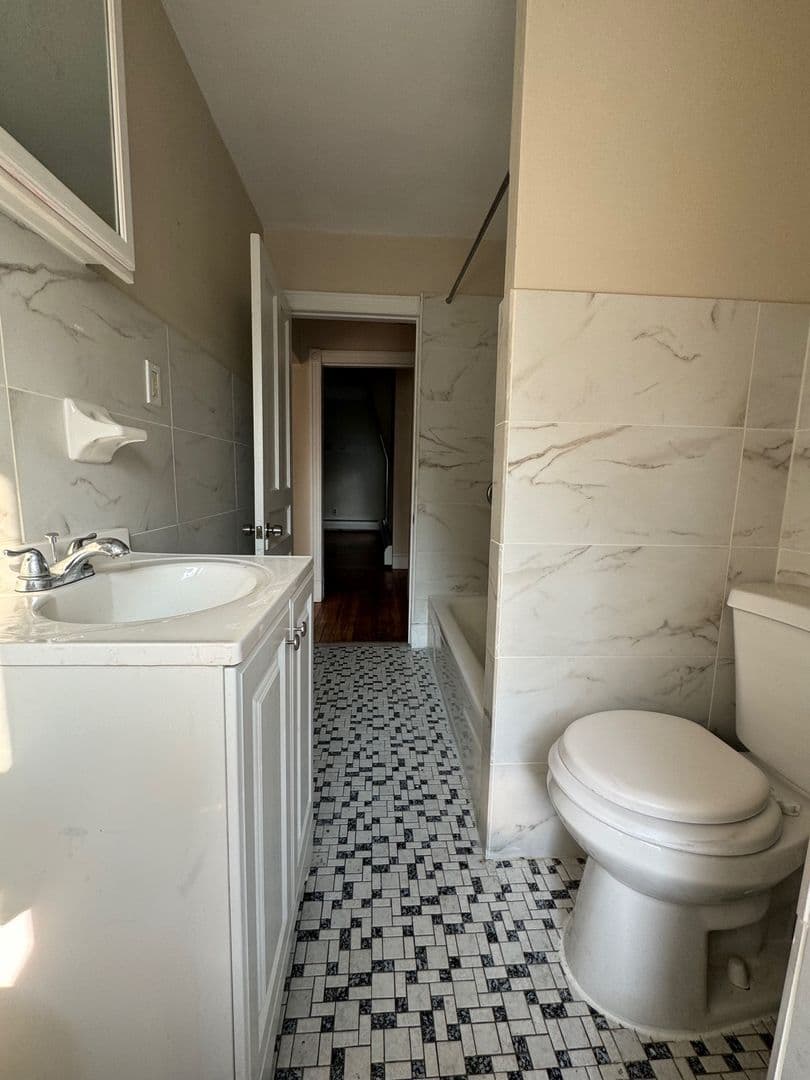 Philadelphia Apartment: 7300 Boyer Street