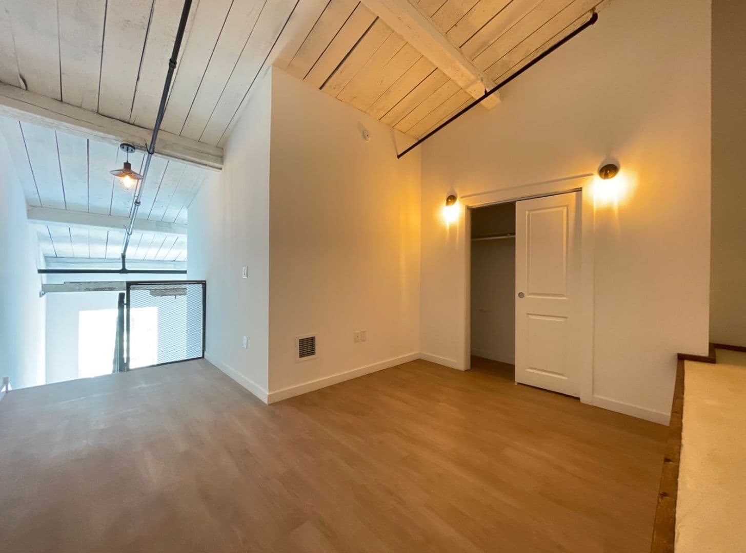 Clifton Heights Apartment: 500 E Broadway