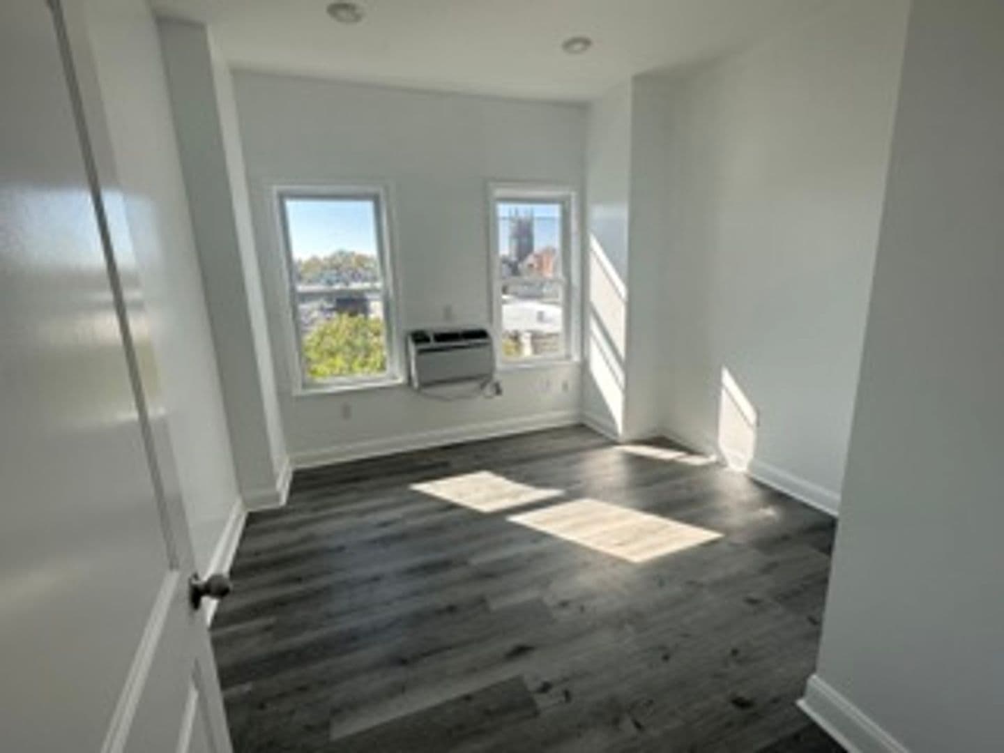 Philadelphia Apartment: 5036 Walnut Street