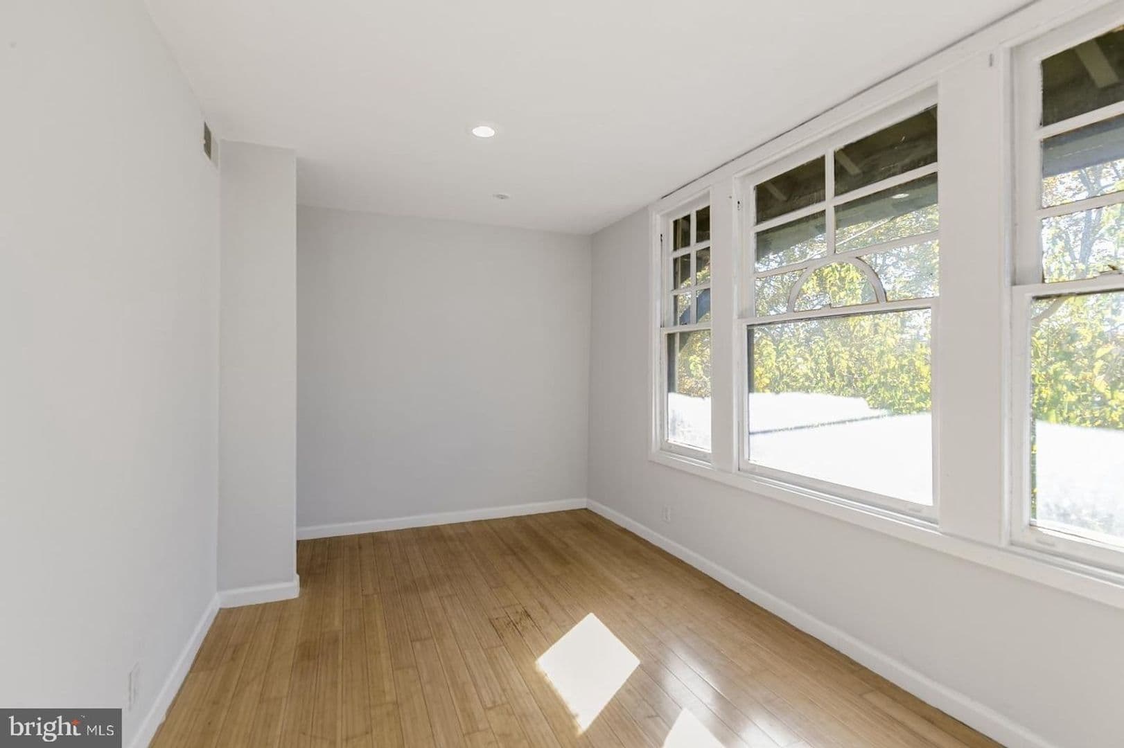 Philadelphia Apartment: 5019 Walnut Street