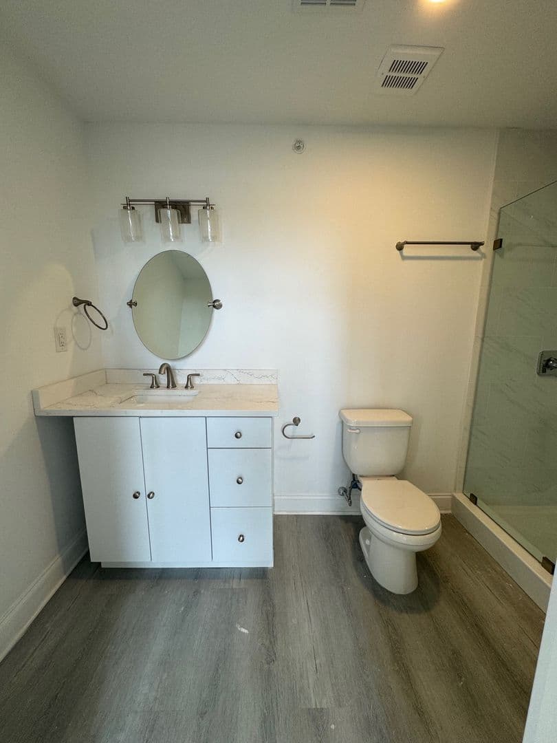 Philadelphia Apartment: 1600 W Hunting Park