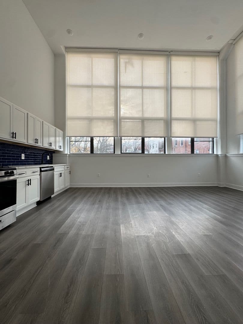 Darby Apartment: 901 Quarry St