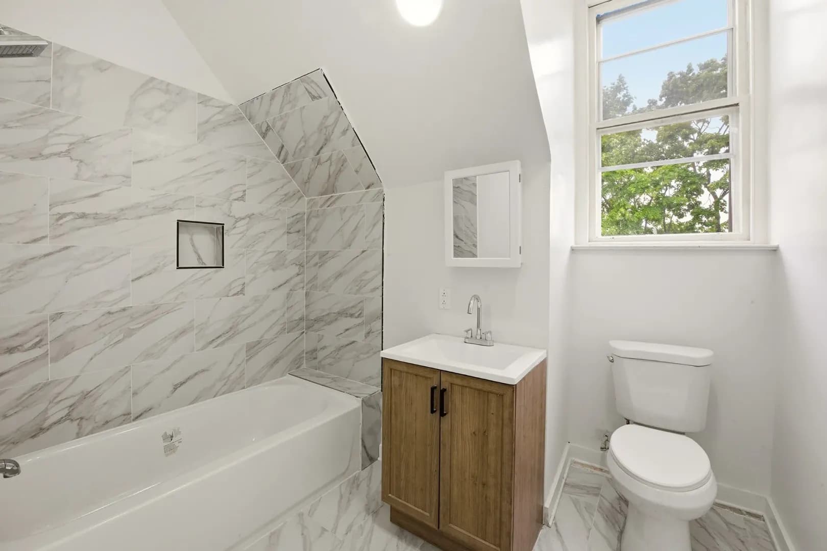 Philadelphia Apartment: 6012 RIdge Ave.