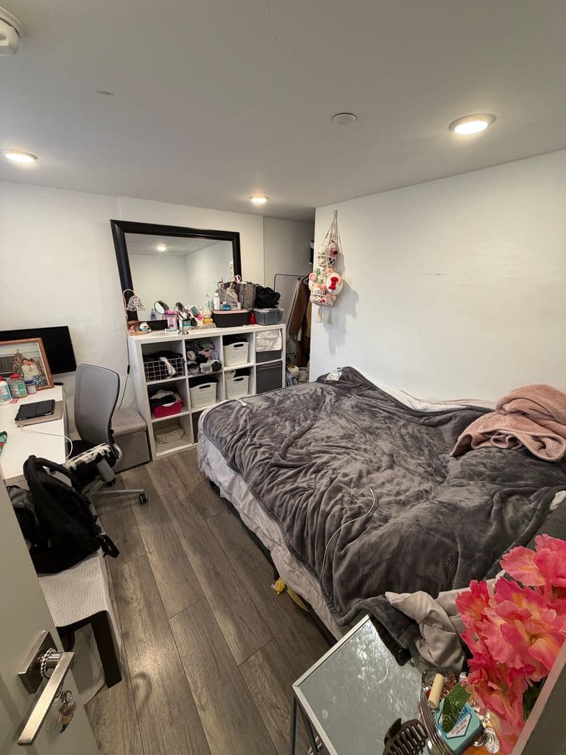 Philadelphia Apartment: 3213 Haverford Ave.