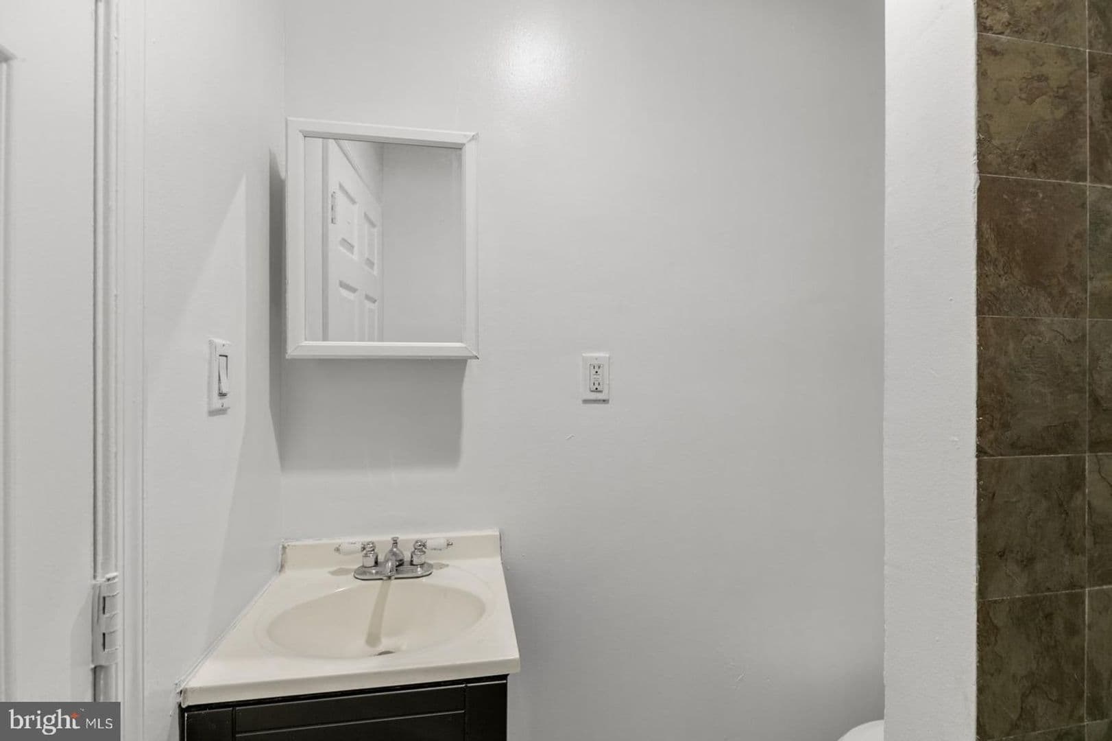 Philadelphia Apartment: 5019 Walnut Street