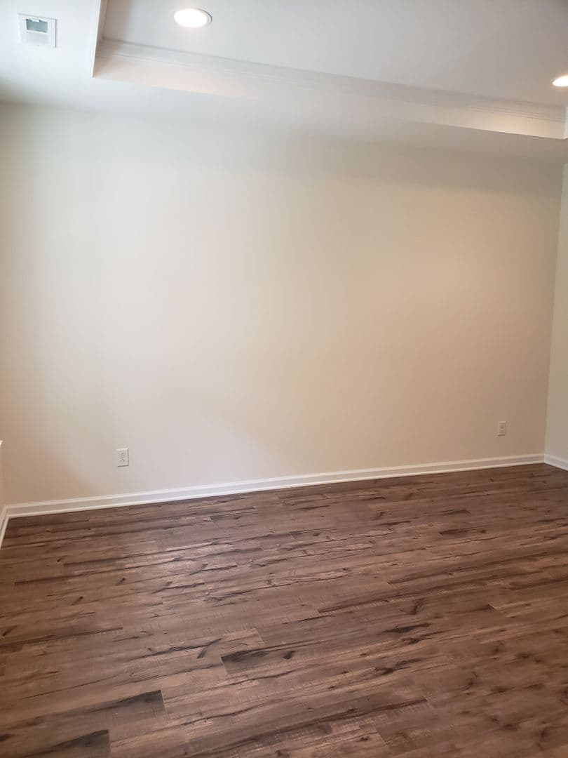 Williamsburg House: 3937 Northridge Street