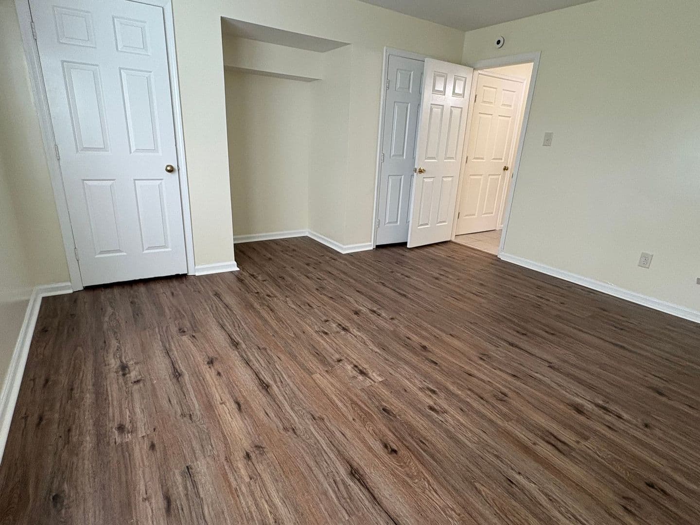Hayes Apartment: 2518 Cedarwood Dr
