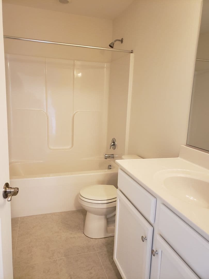 Williamsburg House: 3937 Northridge Street