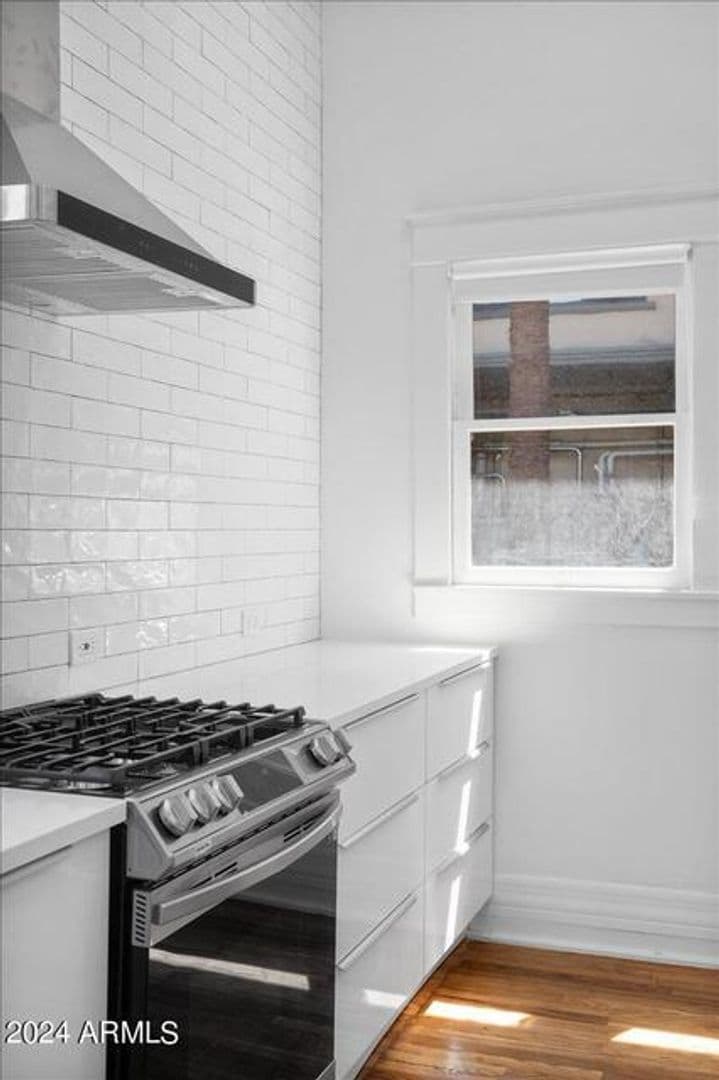 Phoenix House: 825 N 3rd Avenue