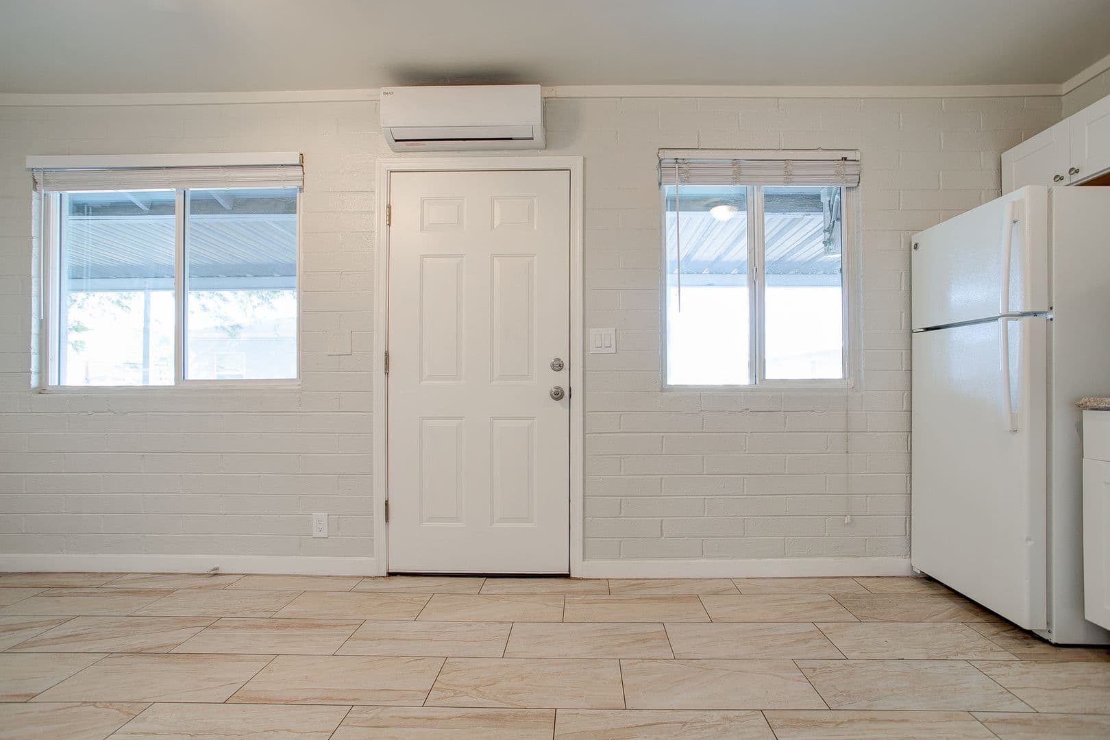 Phoenix Apartment: 206-216 E Jones Avenue