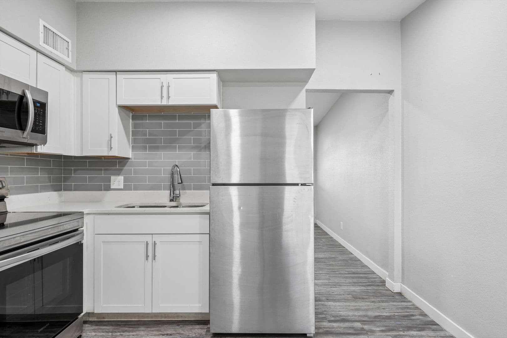 Mesa Apartment: 449 N Williams