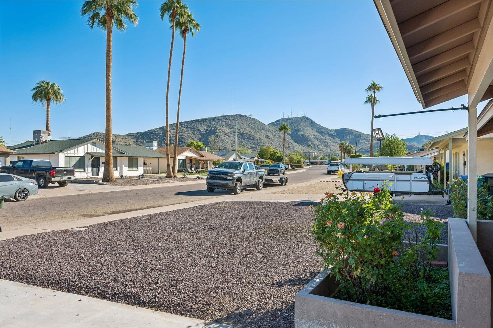 Phoenix House: 2327 W Sunnyside Avenue