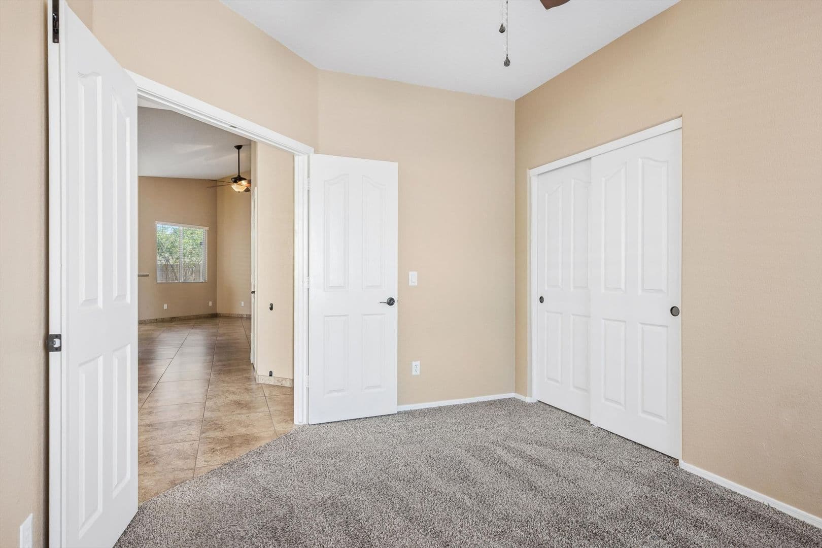 Peoria House: 9161 W Salter Drive