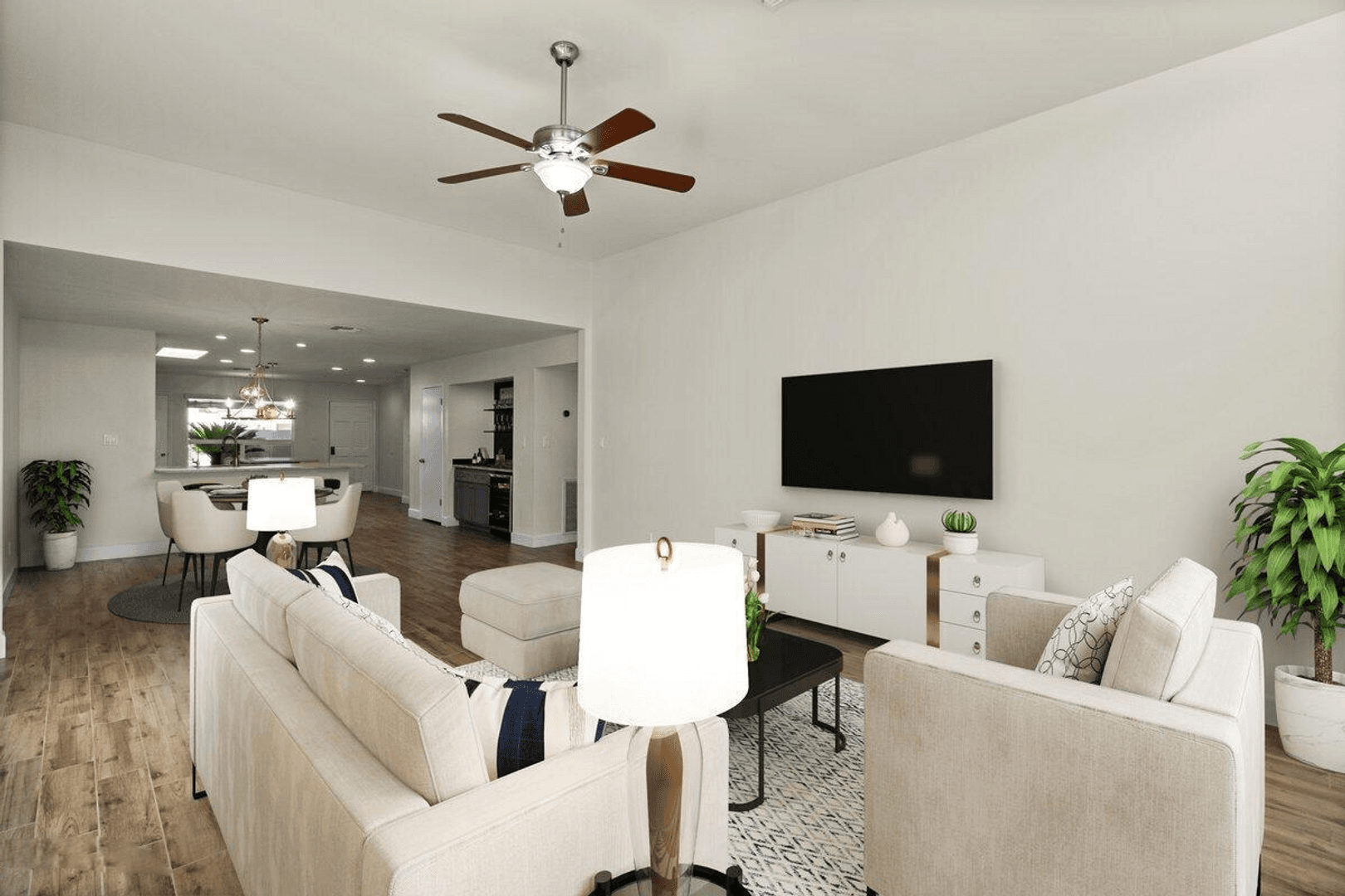 Scottsdale House: 8773 E Via De Sereno
