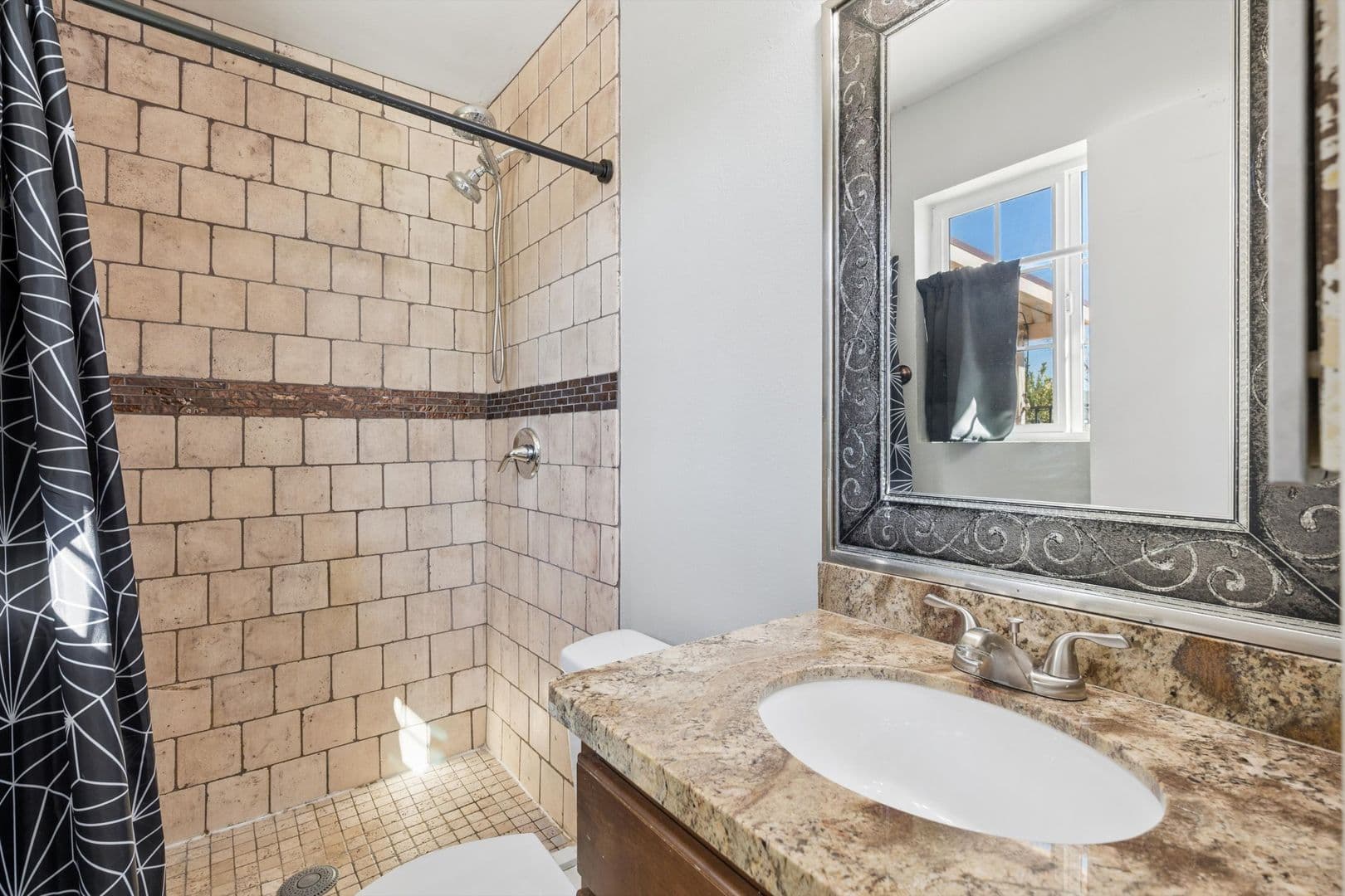 Phoenix House: 2327 W Sunnyside Avenue