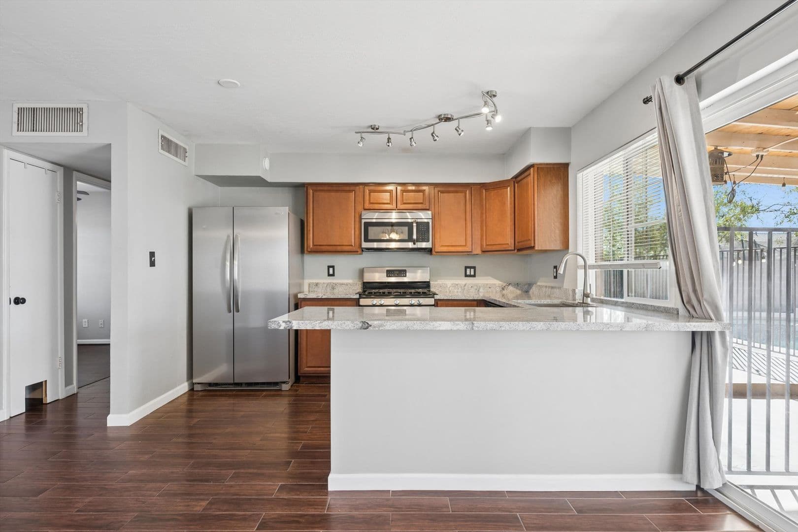Phoenix House: 2327 W Sunnyside Avenue