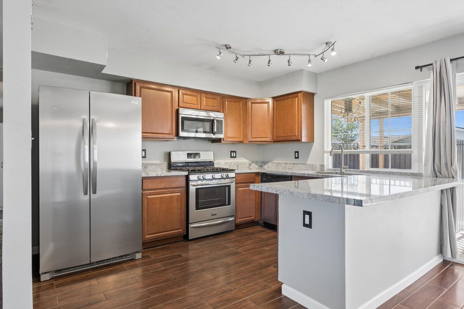 Phoenix House: 2327 W Sunnyside Avenue