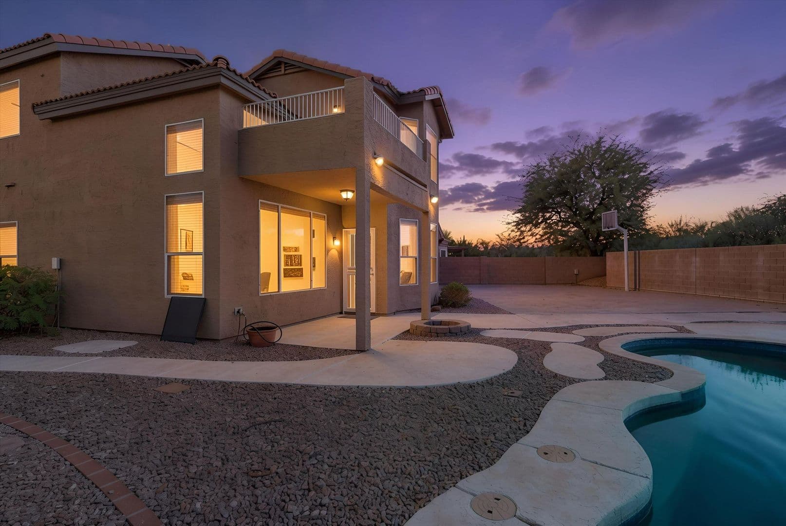 Cave Creek House: 26803 N 43rd Street