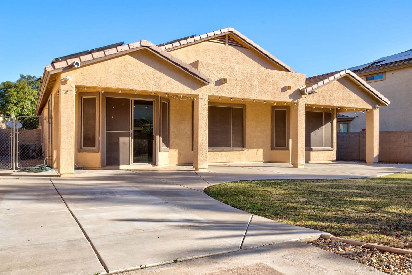 Surprise House: 13643 W Country Gables Drive