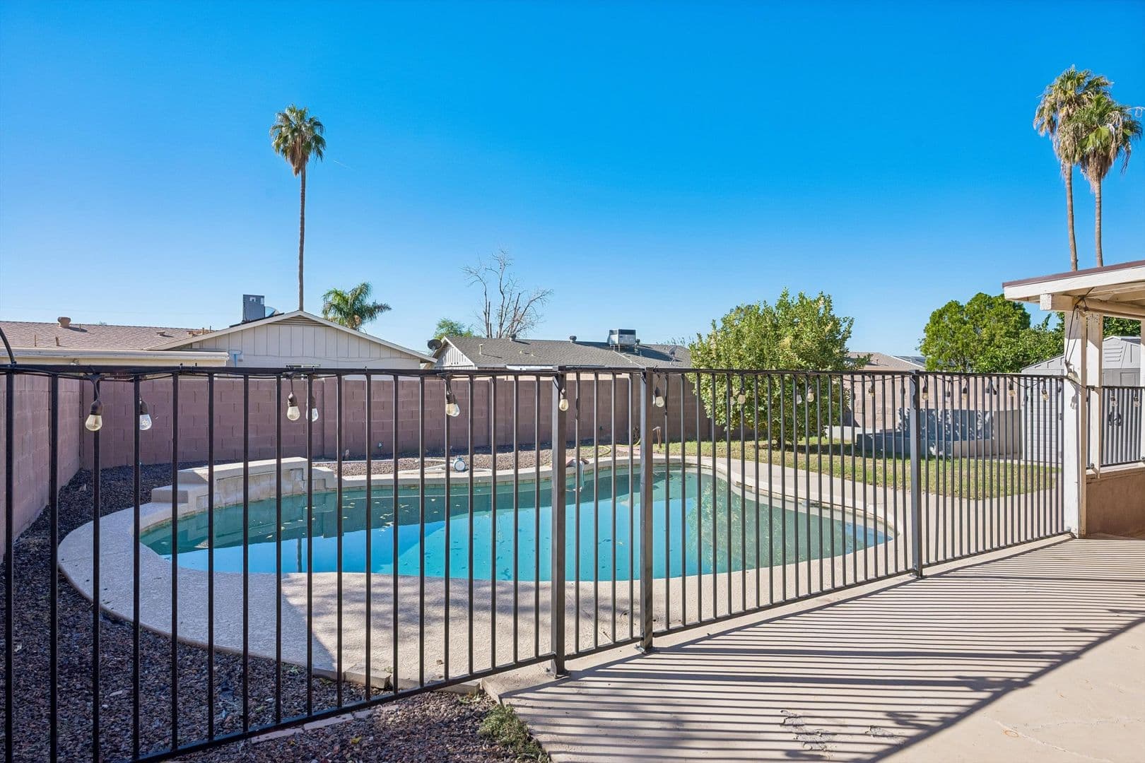 Phoenix House: 2327 W Sunnyside Avenue