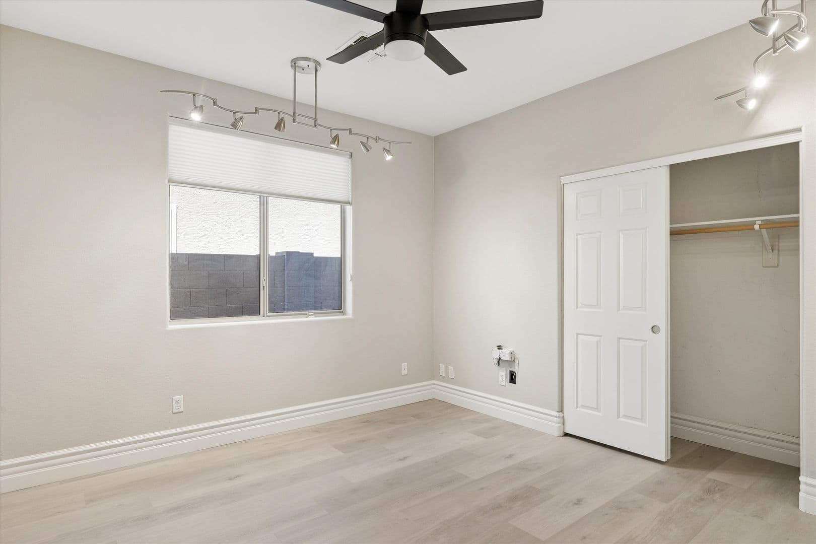 Cave Creek House: 4151 E Andrea Drive