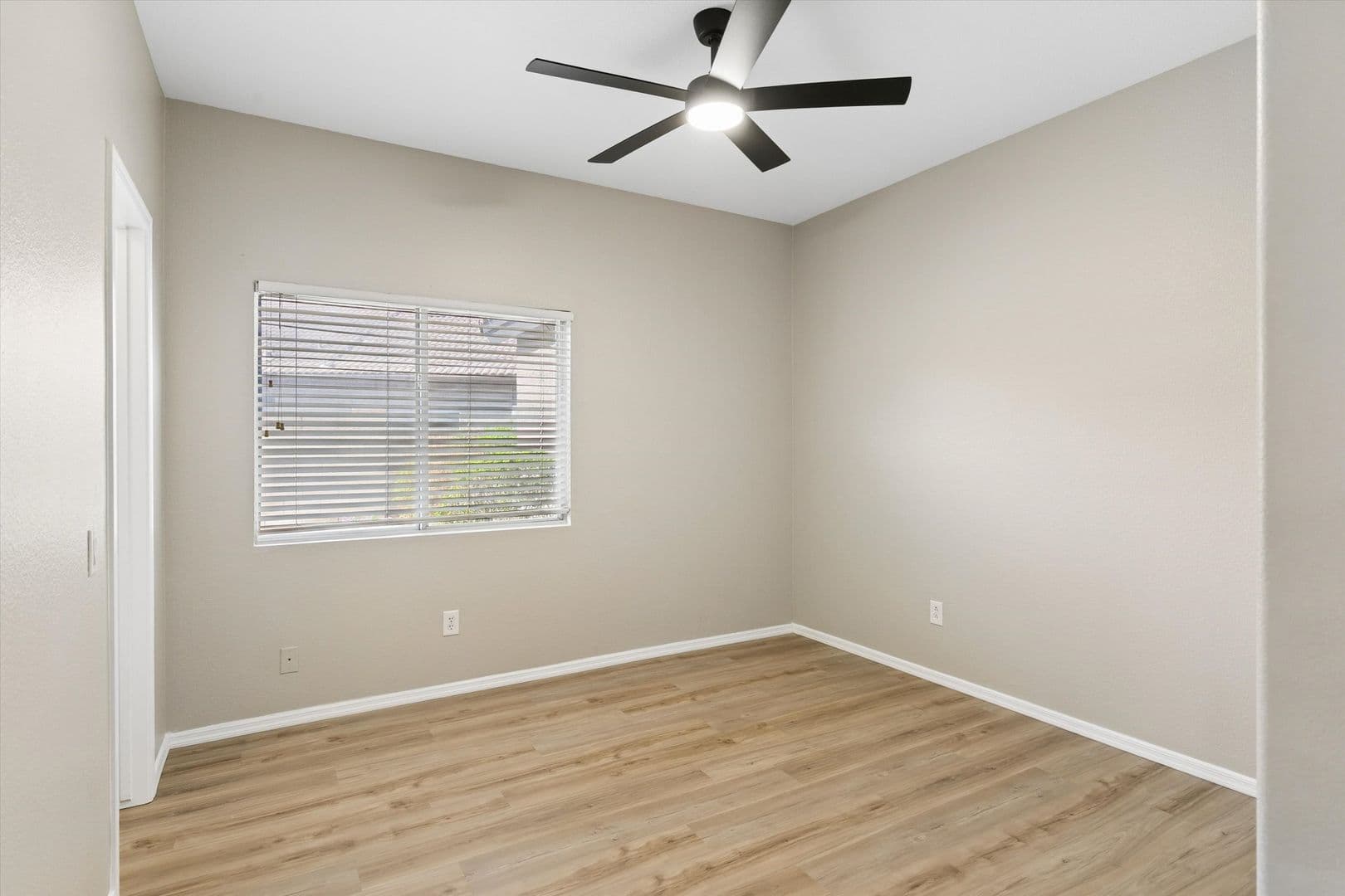 Cave Creek House: 26803 N 43rd Street