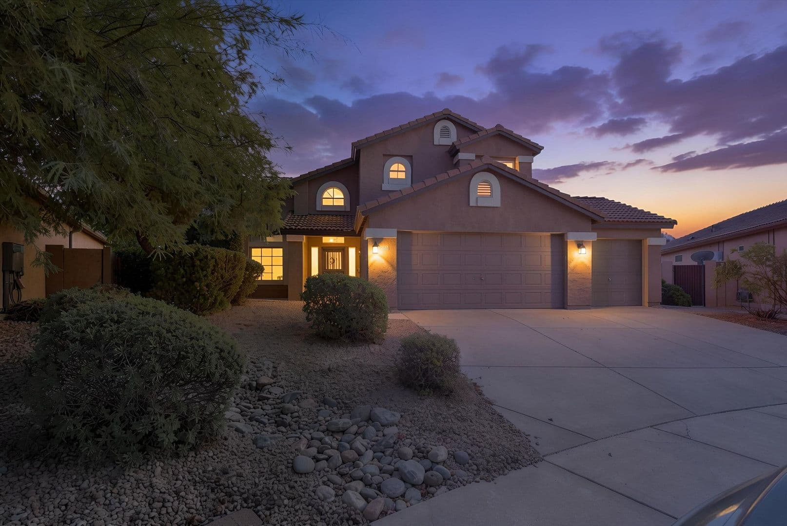 Cave Creek House: 26803 N 43rd Street