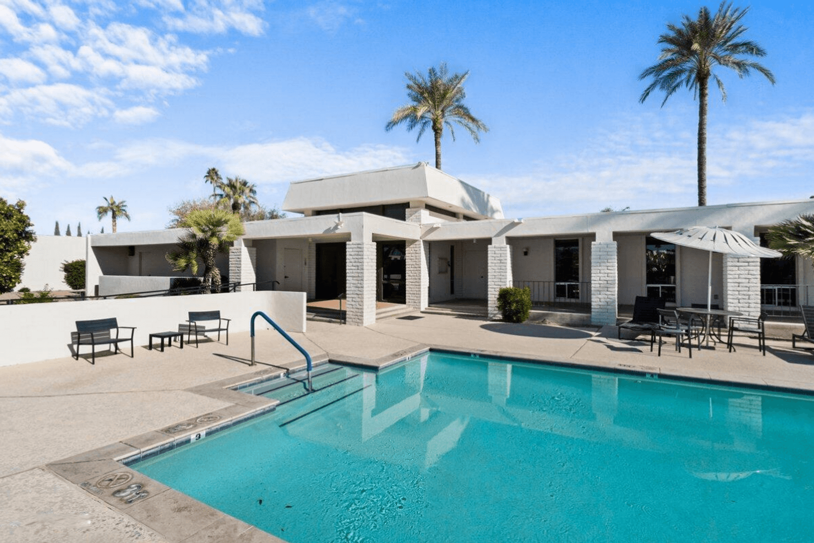 Scottsdale House: 8773 E Via De Sereno