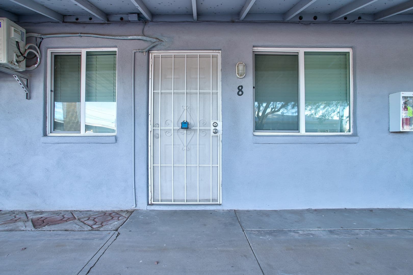 Phoenix Apartment: 206-216 E Jones Avenue