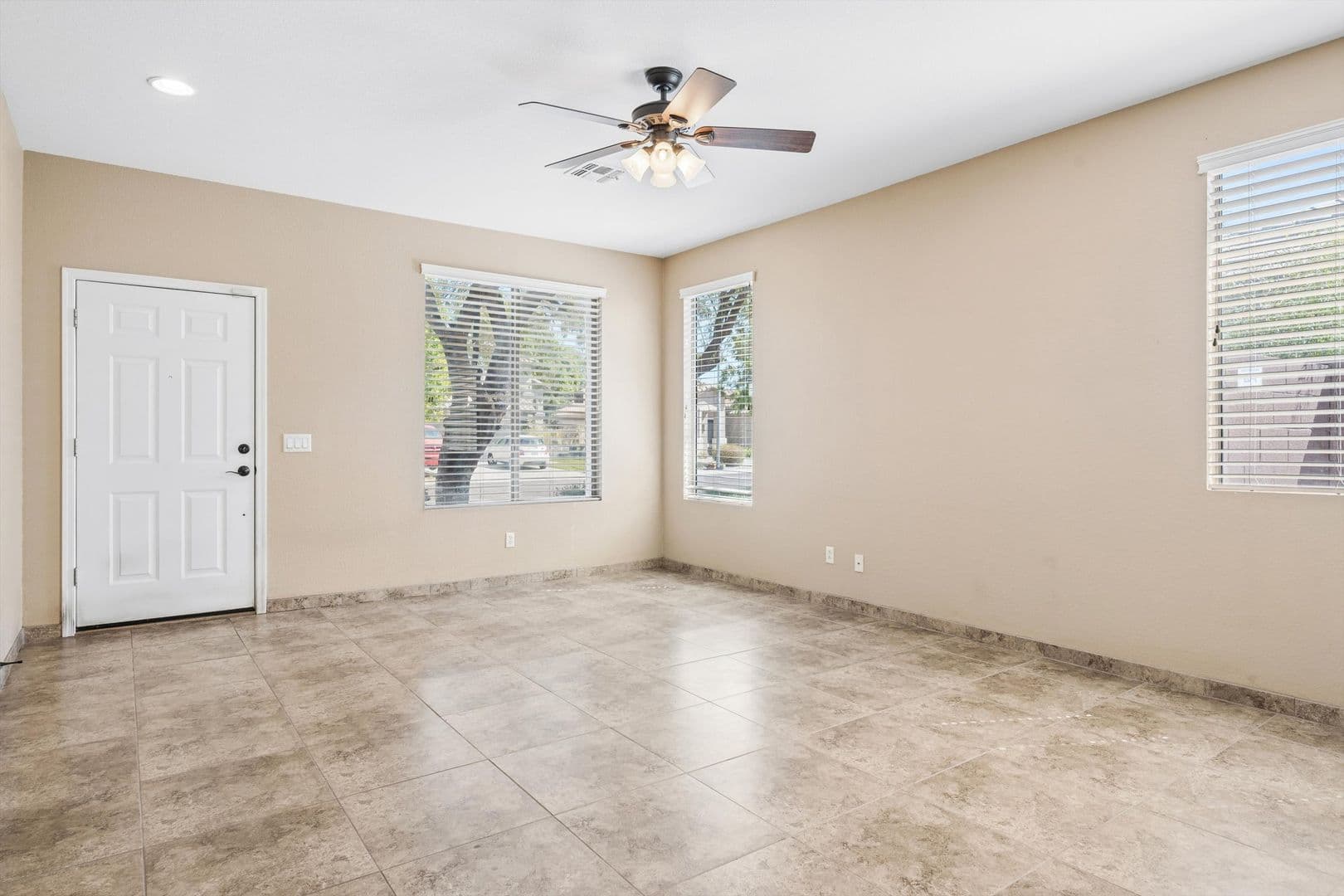 Peoria House: 9161 W Salter Drive