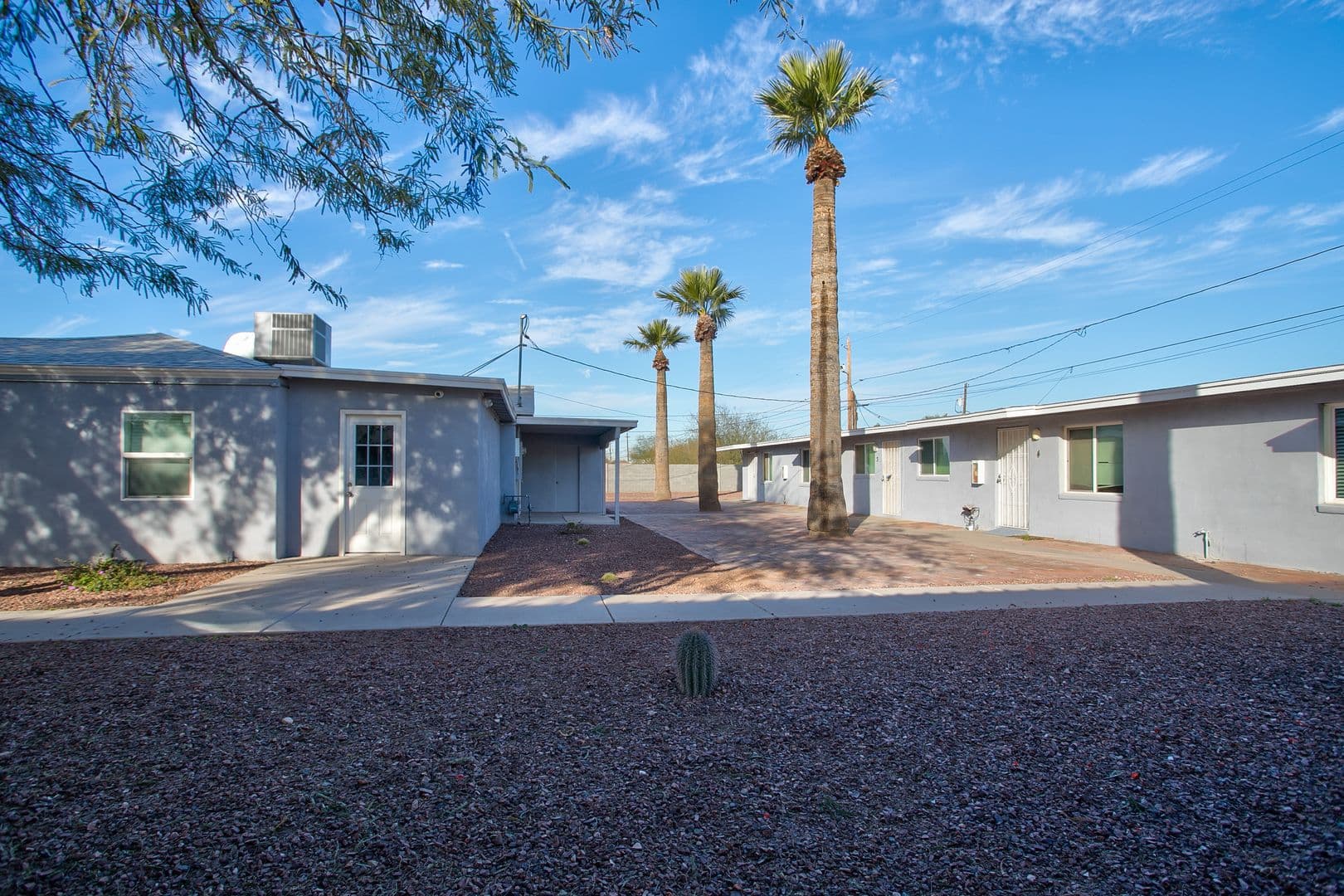 Phoenix Apartment: 206-216 E Jones Avenue