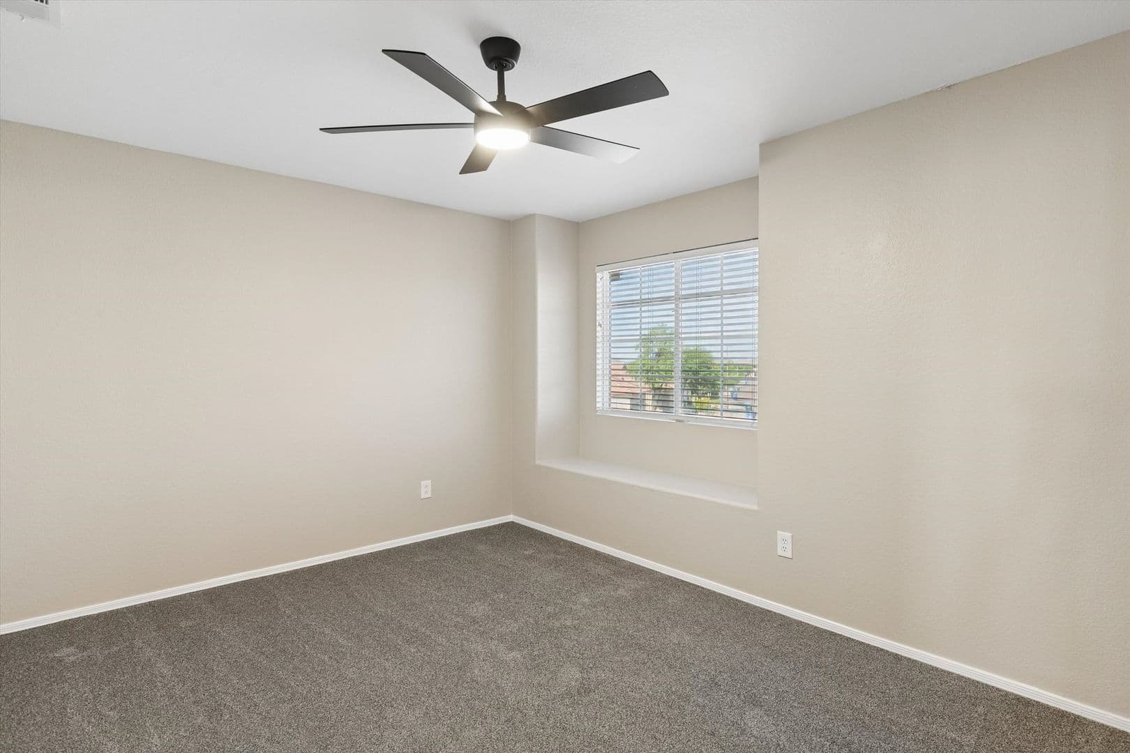 Cave Creek House: 26803 N 43rd Street