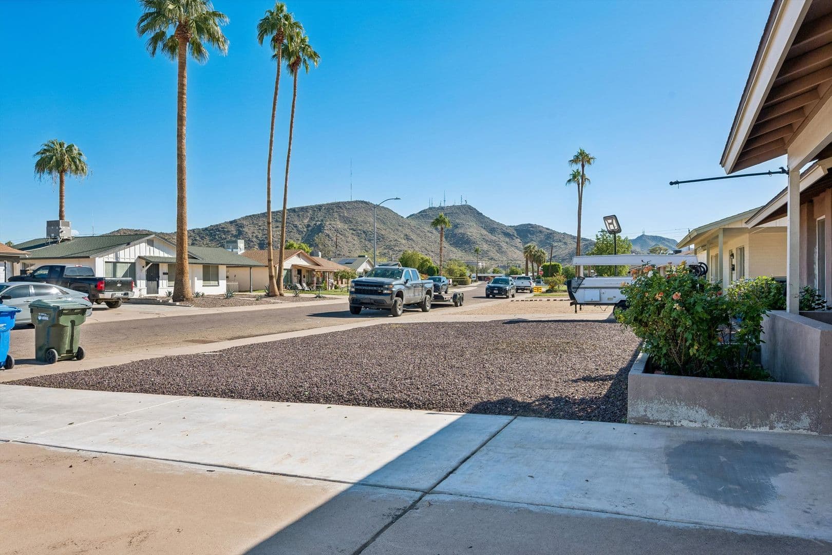 Phoenix House: 2327 W Sunnyside Avenue