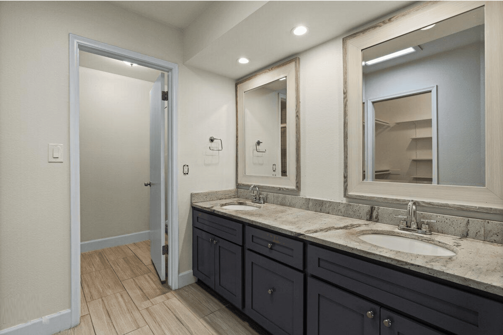 Scottsdale House: 8773 E Via De Sereno