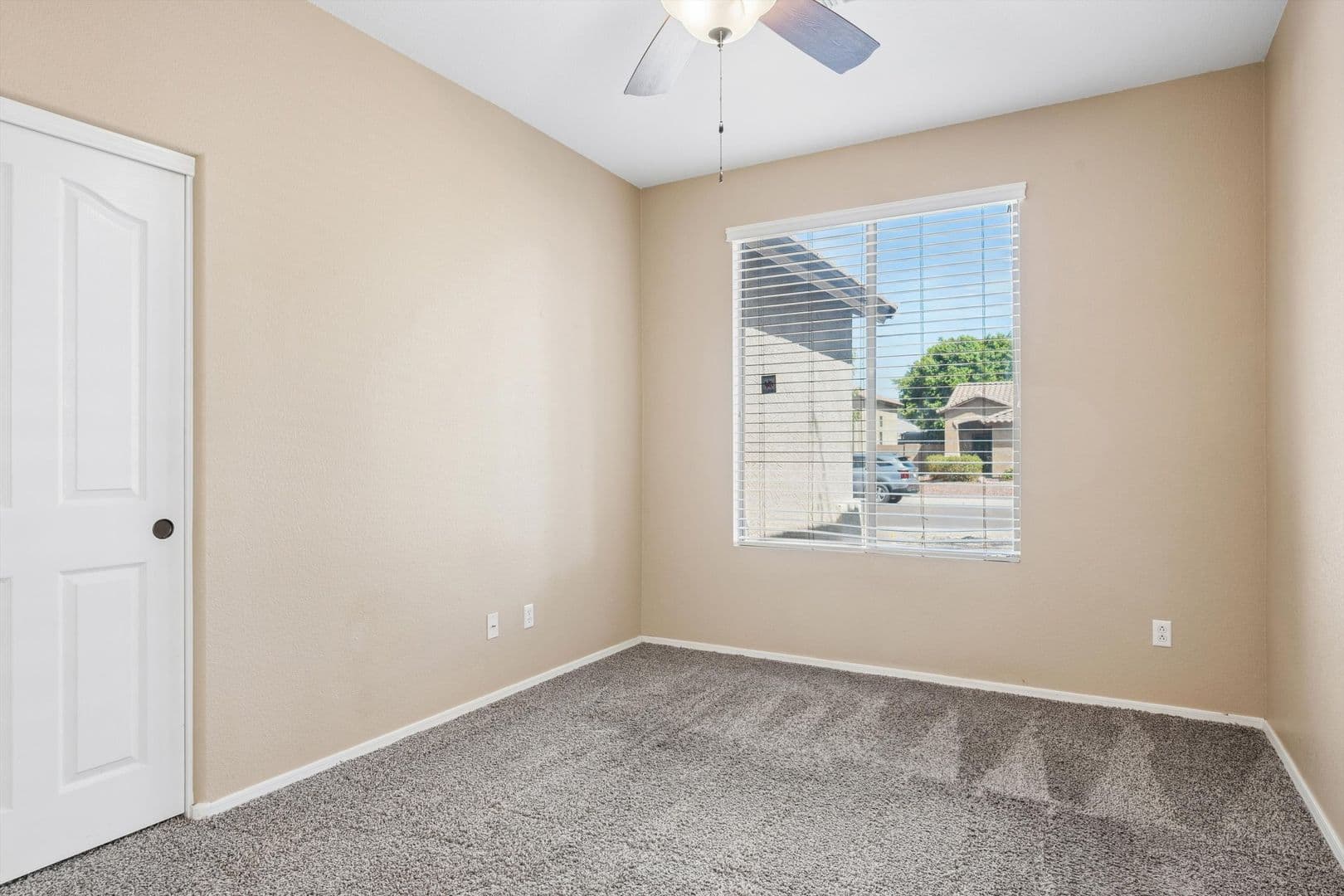 Peoria House: 9161 W Salter Drive