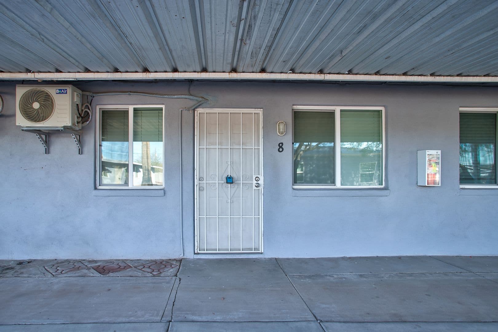 Phoenix Apartment: 206-216 E Jones Avenue