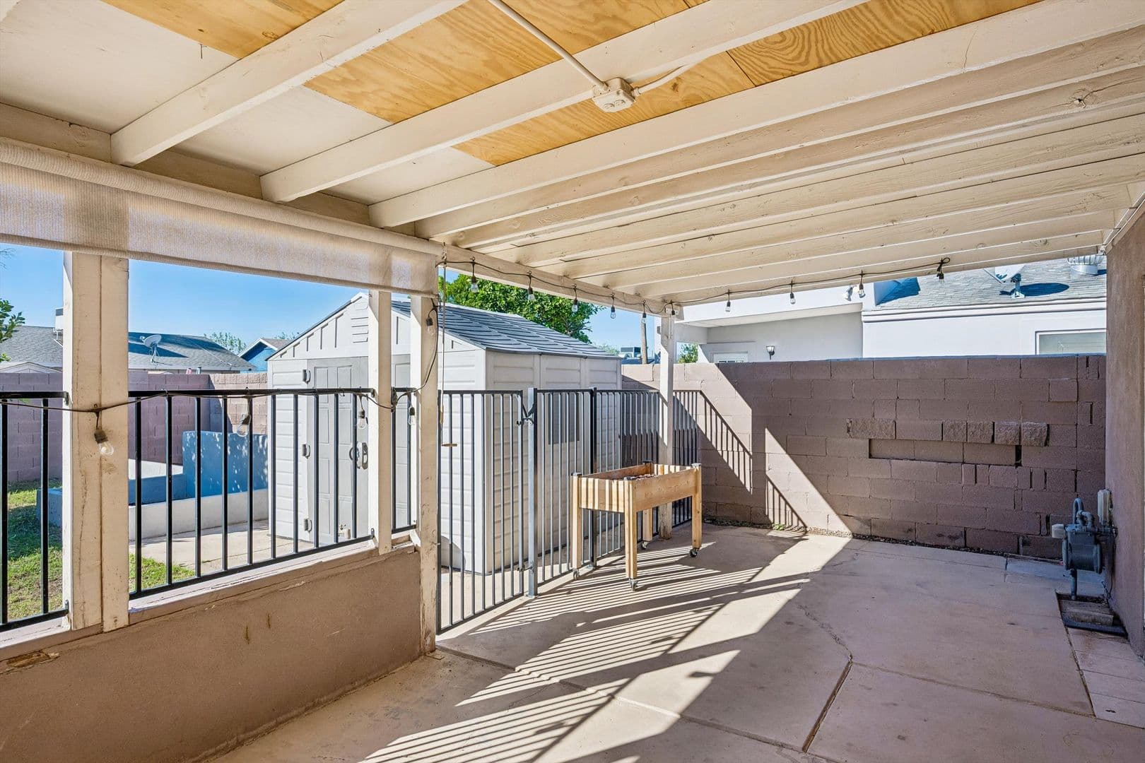 Phoenix House: 2327 W Sunnyside Avenue