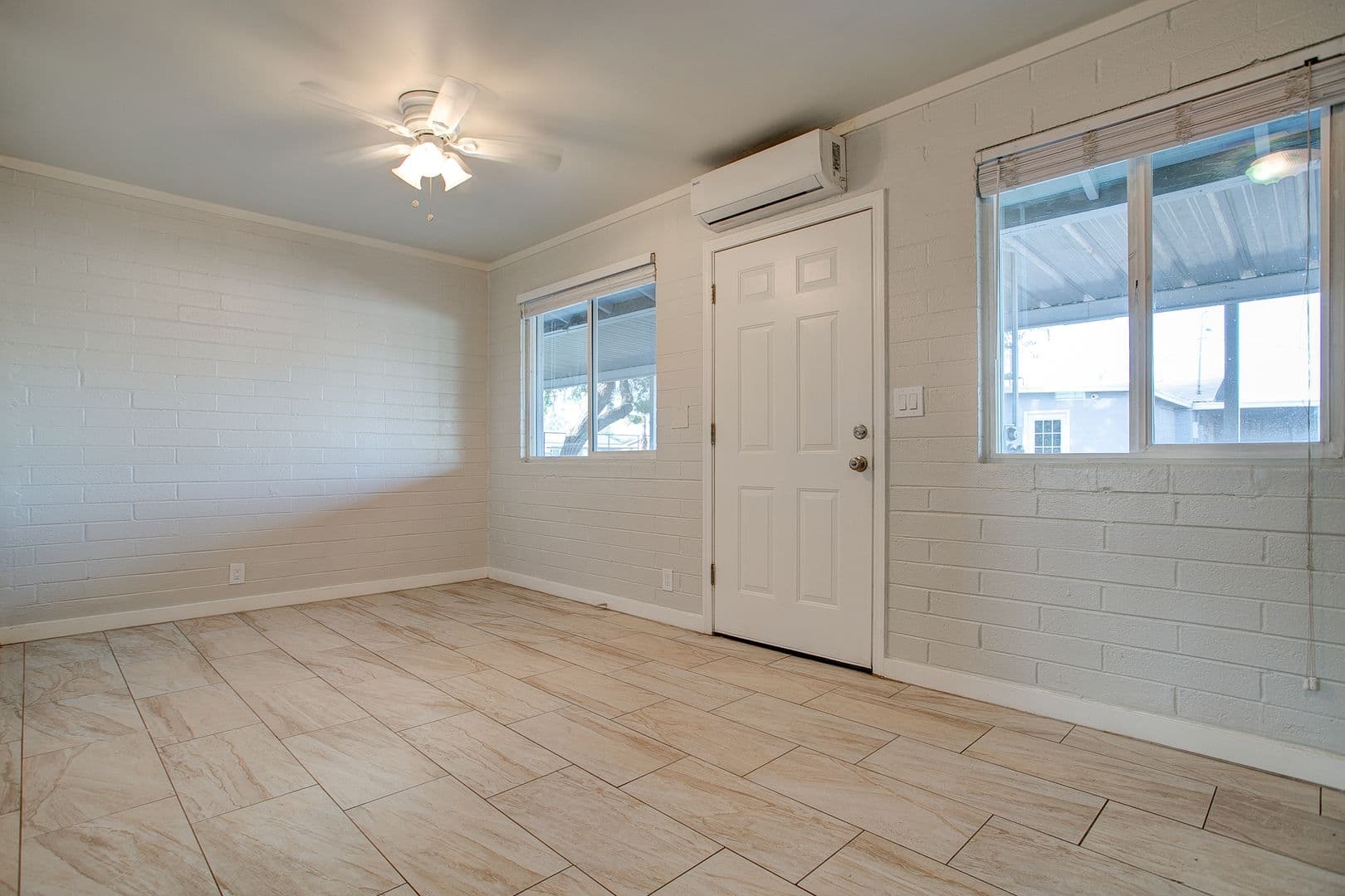 Phoenix Apartment: 206-216 E Jones Avenue