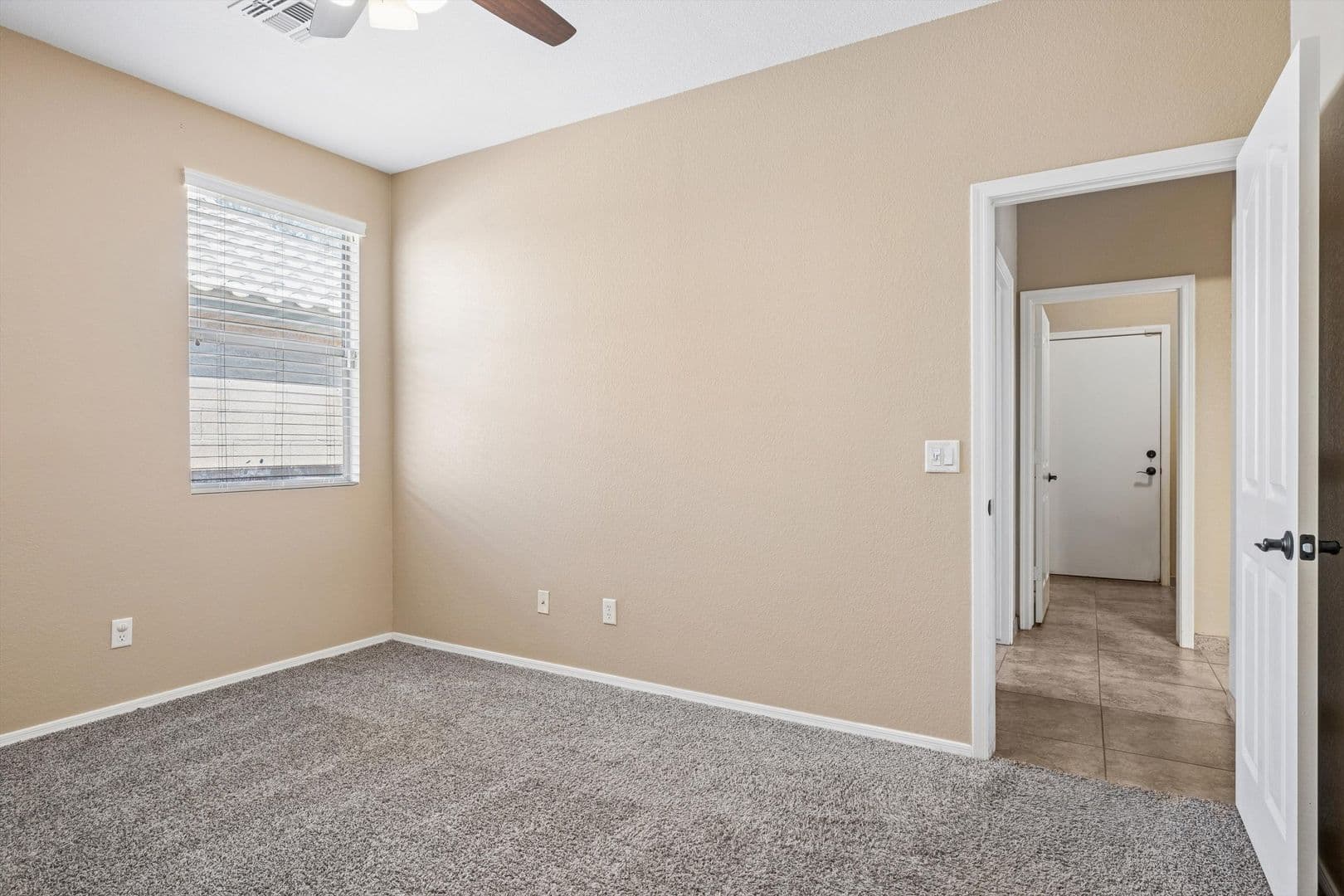 Peoria House: 9161 W Salter Drive